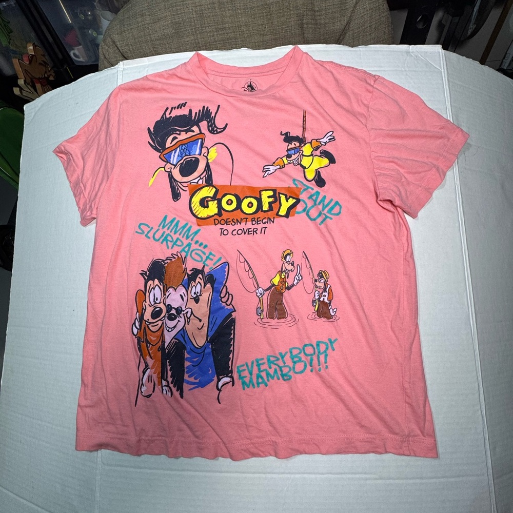 Disney The Goofy Move Pink Short Sleeve Tee size Large
